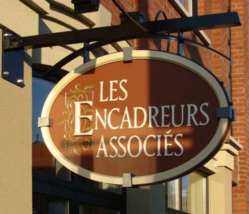 Les encadreurs associs