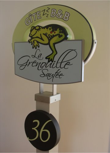La grenouille saute